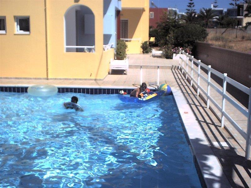 Dimitra Apartments Goúves Eksteriør bilde