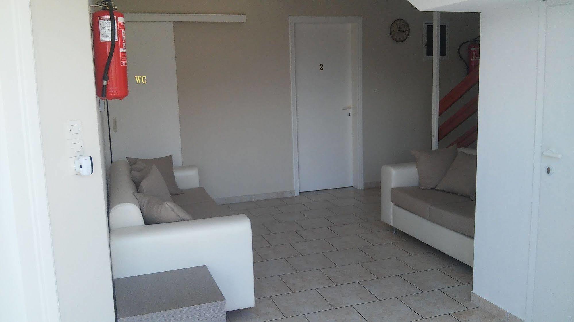 Dimitra Apartments Goúves Eksteriør bilde