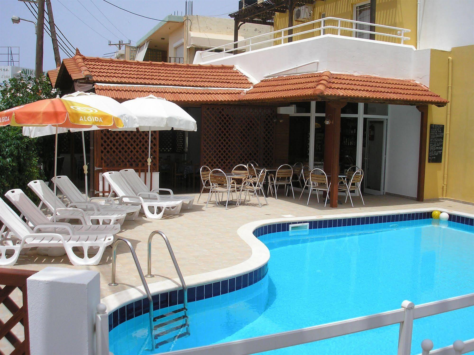 Dimitra Apartments Goúves Eksteriør bilde